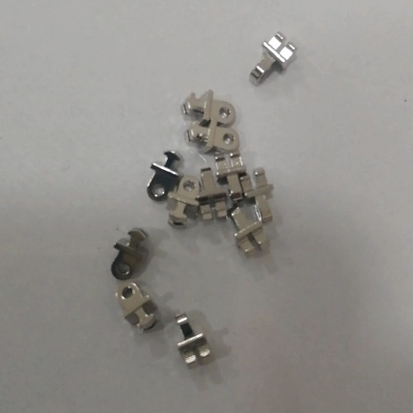 Zawias do okularów, 50 sztuk zębów pojedyncze zawiasy do okularów srebrne różne rozmiary plastikowa uszkodzona stal zastępcza(3.5x1.5mm)